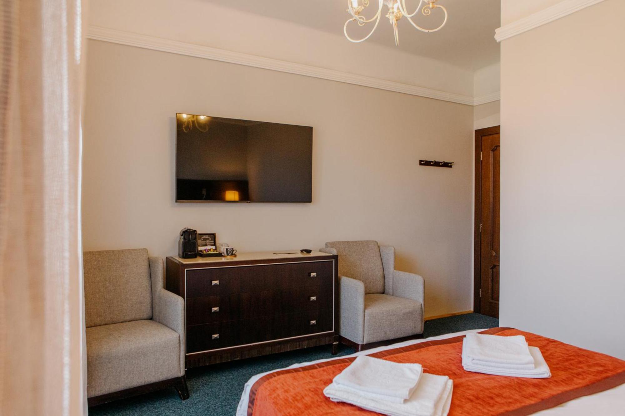 Excelsior Inn Turda Bagian luar foto