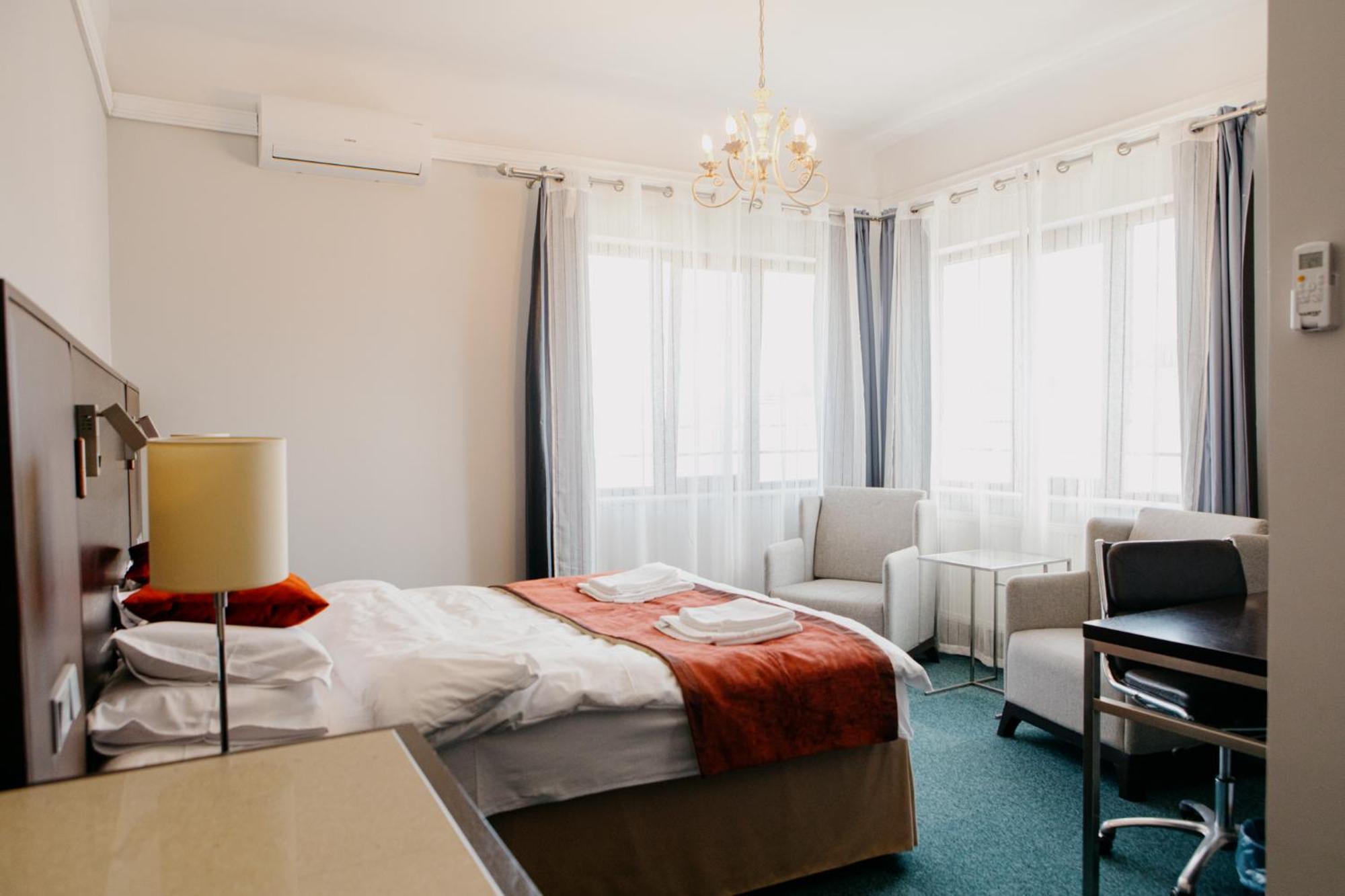 Excelsior Inn Turda Bagian luar foto