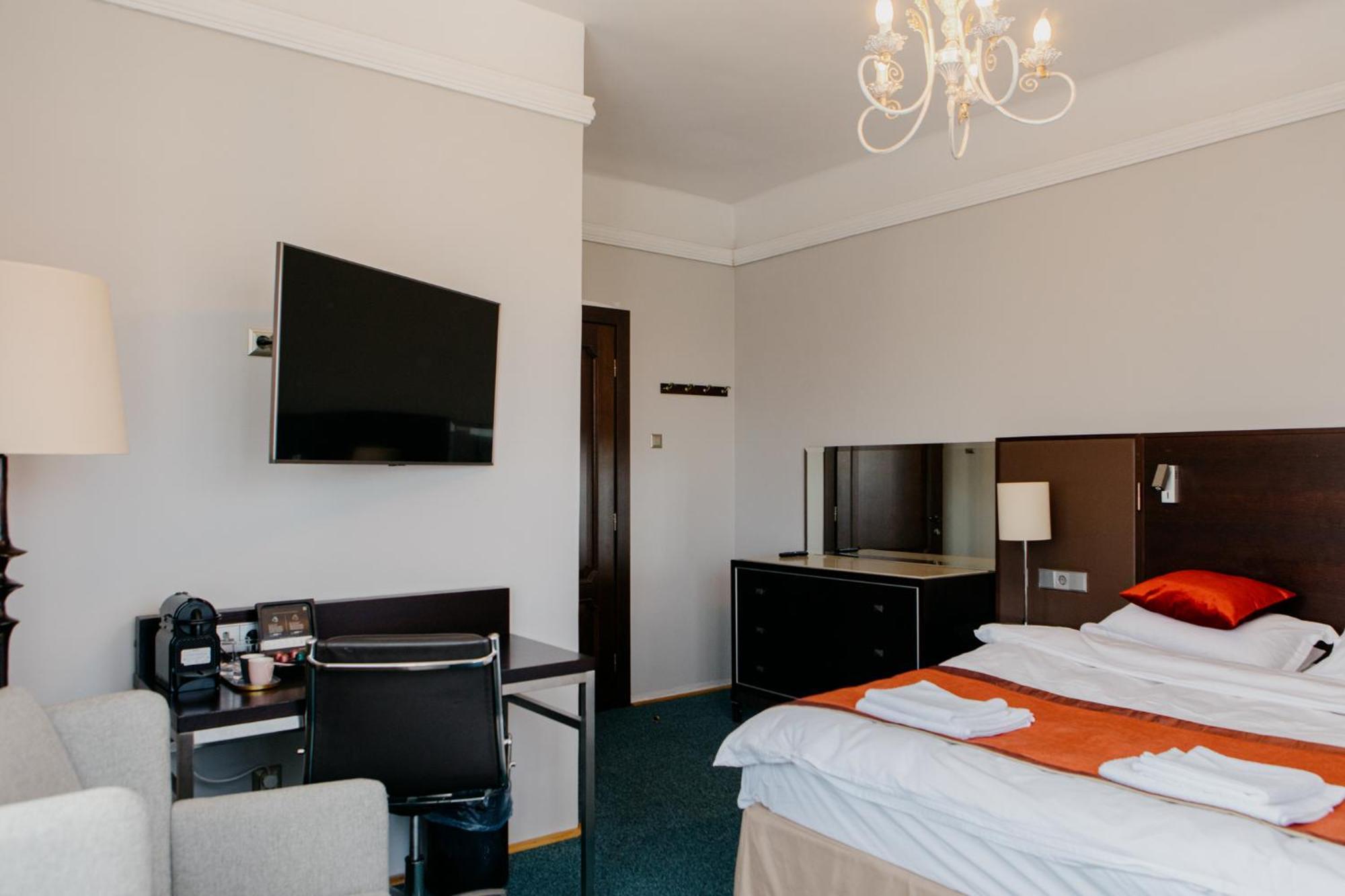 Excelsior Inn Turda Bagian luar foto