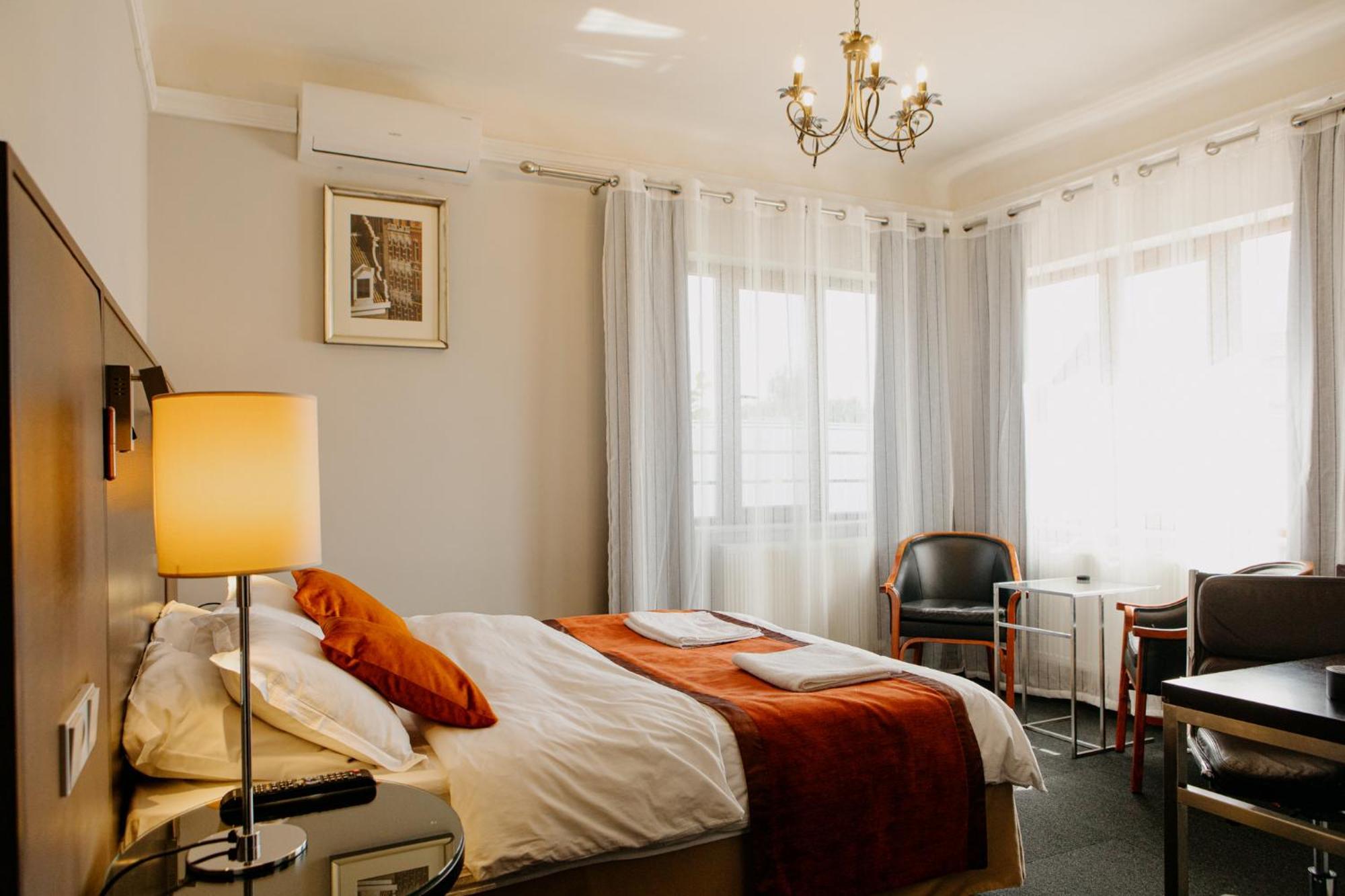 Excelsior Inn Turda Bagian luar foto